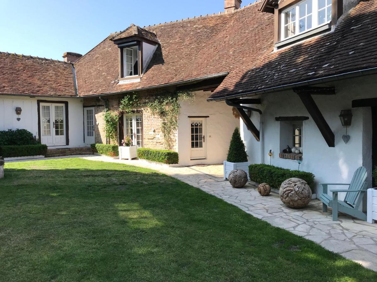La Taniere Des Ours Bed & Breakfast Chaumont-sur-Tharonne Exterior photo